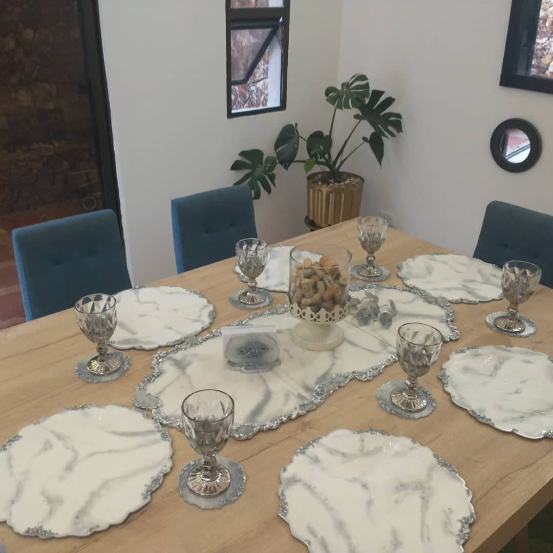 Table Runner — Marble Silver - View 4